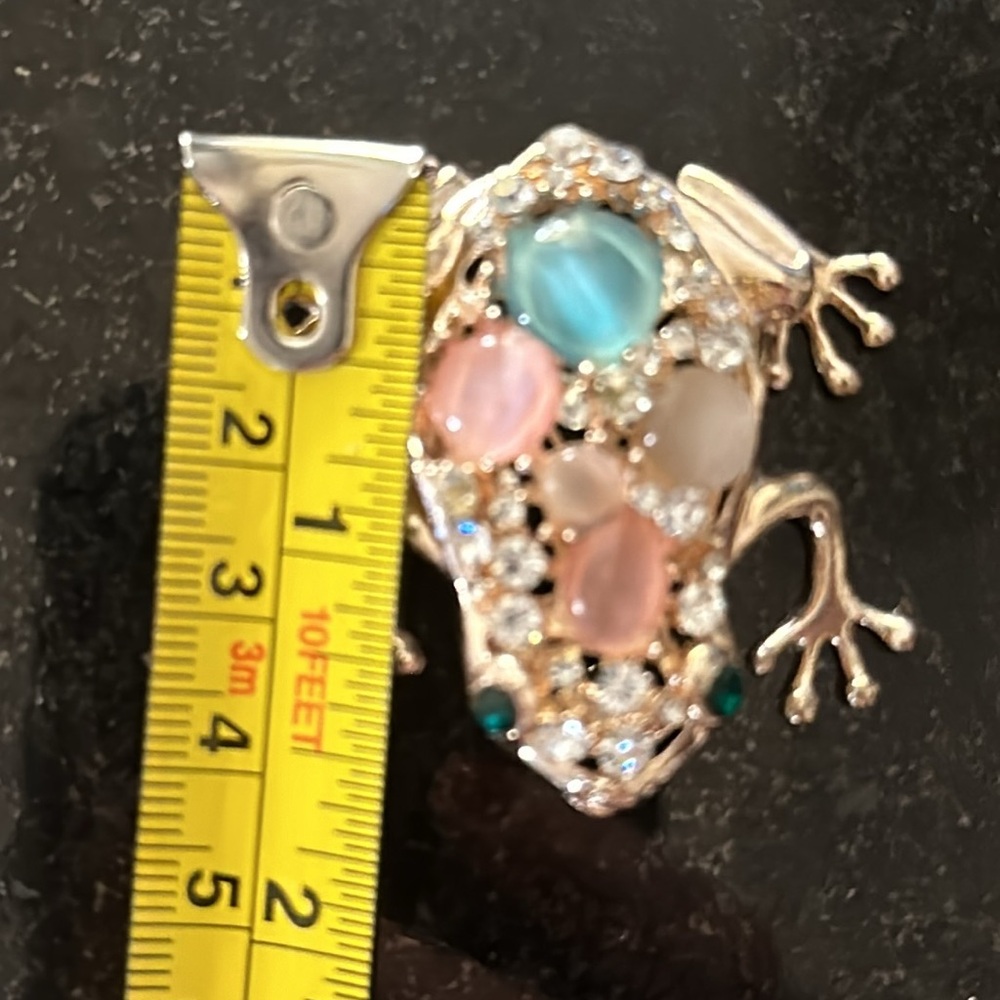 Betsey Johnson Frog pendant - jeweled - quirky and fun - Picture 6 of 12
